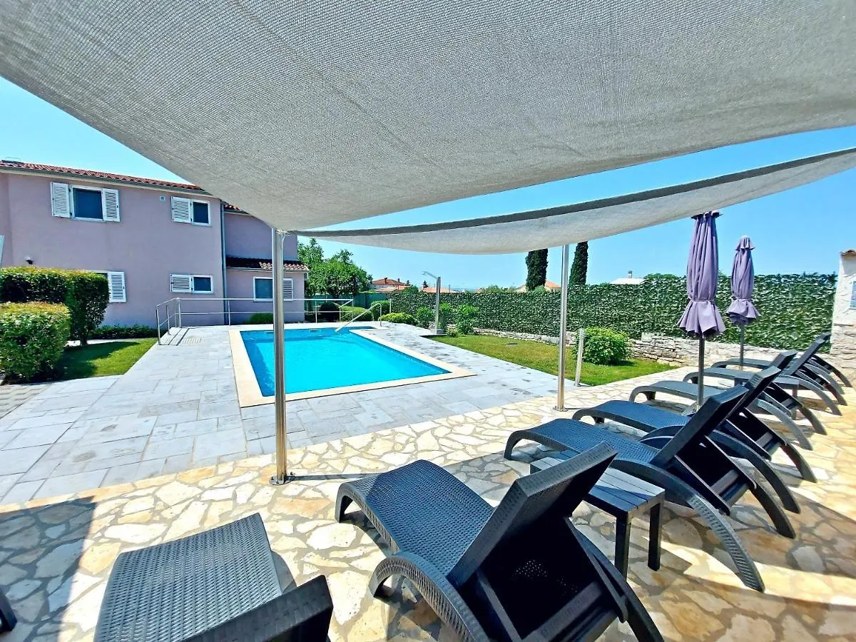 Villa Mattea 0*, Galizana