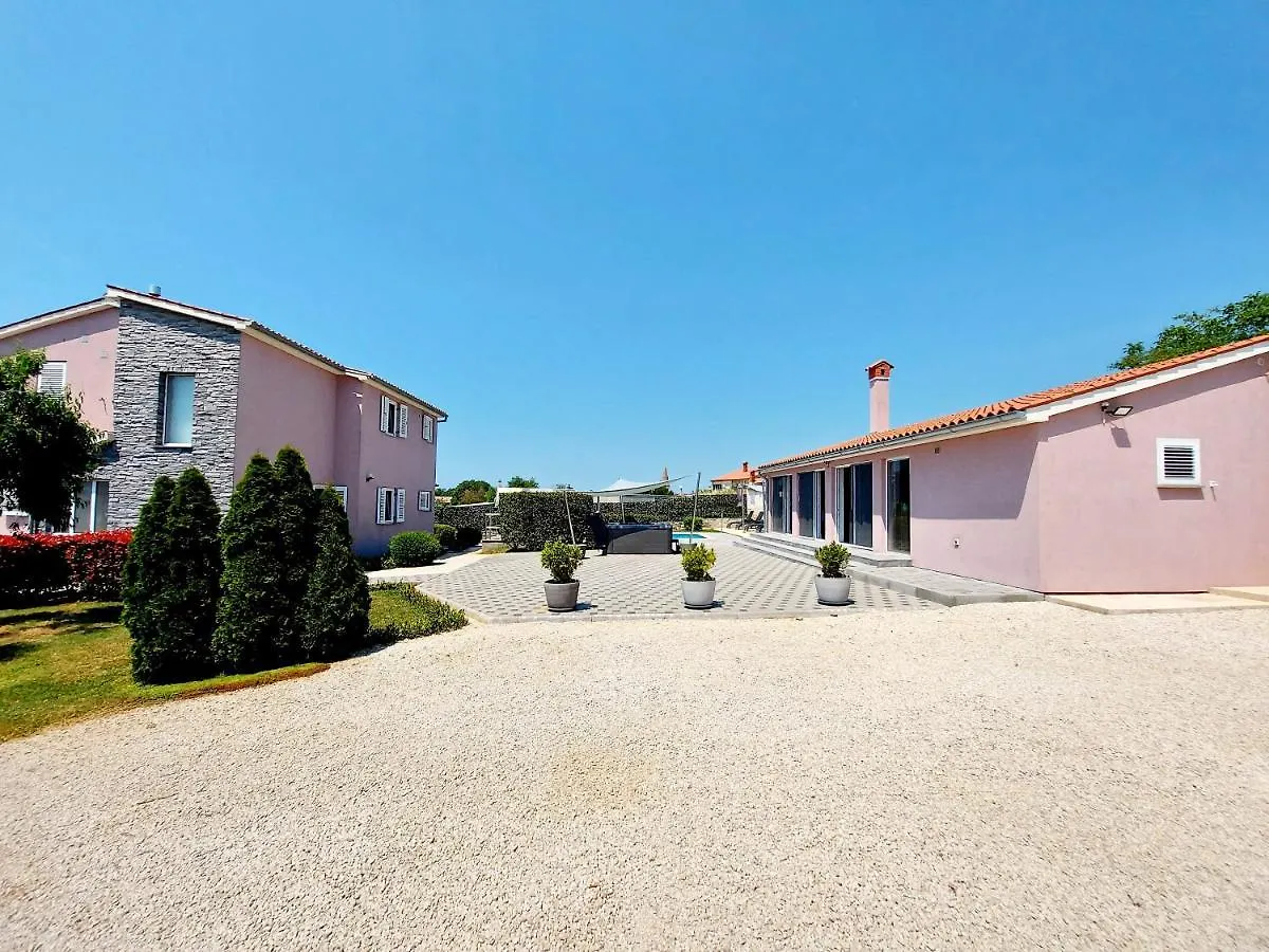 Villa Mattea Galizana